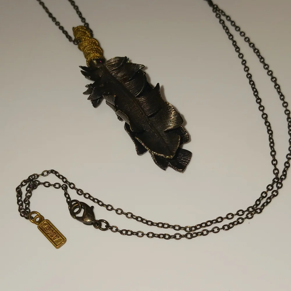 Feather Pendant Necklace - Picture 2 of 9